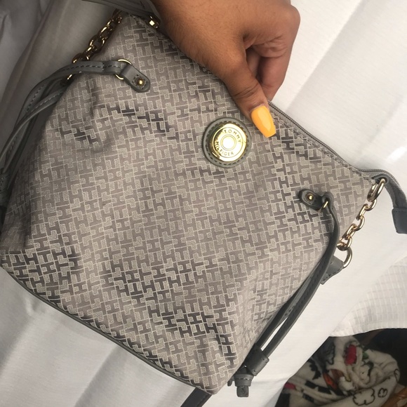 Tommy Hilfiger purse and wallet set . - Picture 6 of 7